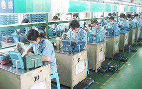 极悦注册生产车间