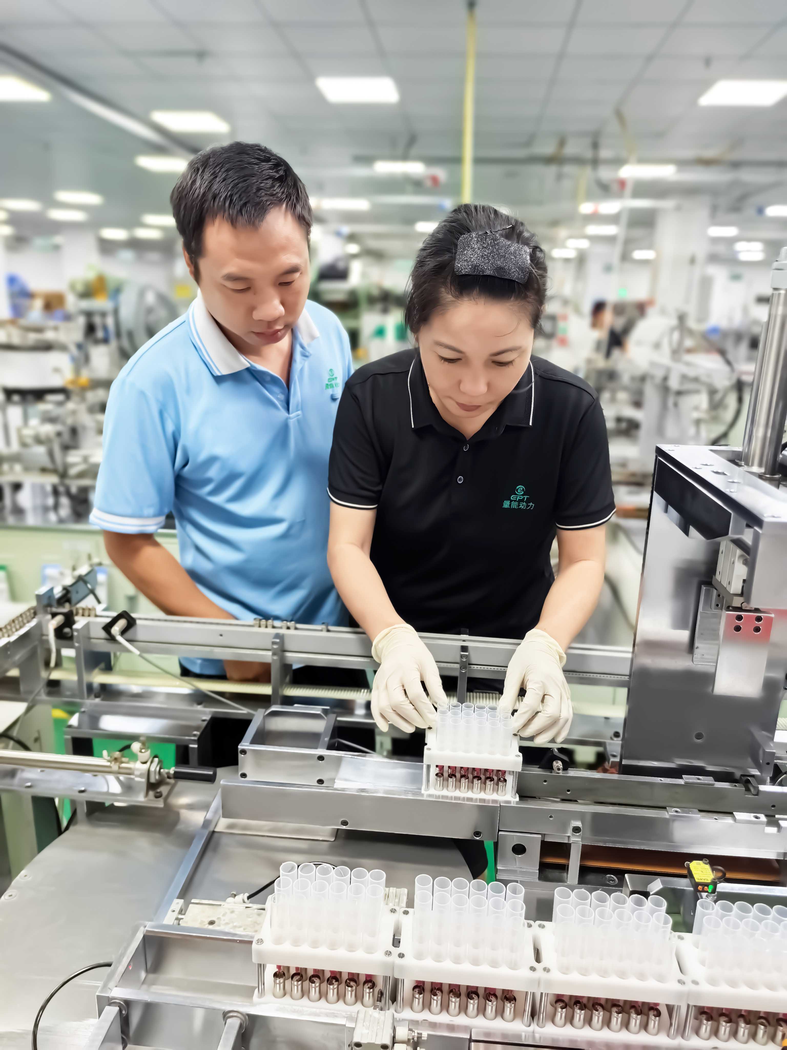 电池工人